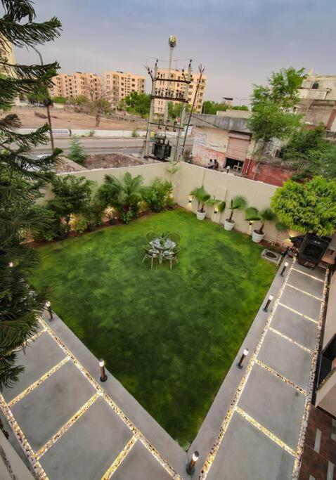 Saiba Outhouse- 4 Bed Room- Pool- Theatre- Partyhall- Garden & Terrace Sitting Area Jaipur Exterior foto