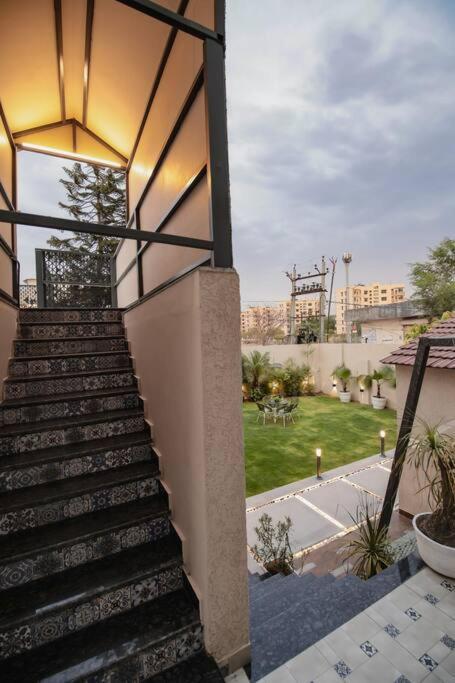 Saiba Outhouse- 4 Bed Room- Pool- Theatre- Partyhall- Garden & Terrace Sitting Area Jaipur Exterior foto
